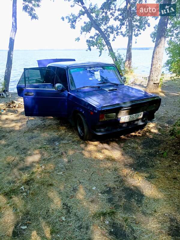 Седан ВАЗ / Lada 2105 1989 в Кривом Роге