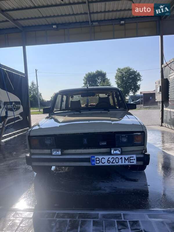 Седан ВАЗ / Lada 2105 1986 в Шептицькому