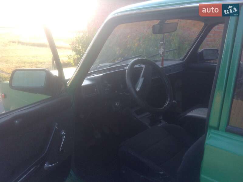 Седан ВАЗ / Lada 2105 1982 в Миргороде