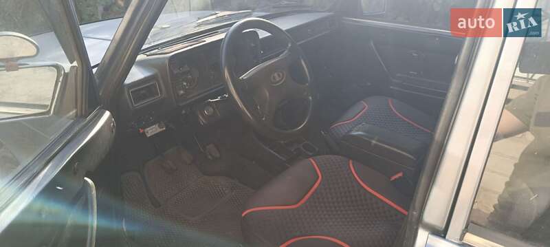 Седан ВАЗ / Lada 2105 1990 в Запоріжжі