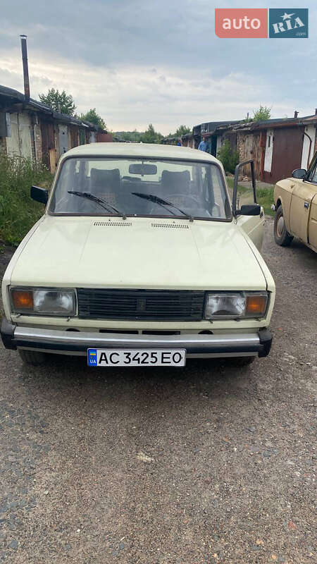 Седан ВАЗ / Lada 2105 1981 в Нововолынске