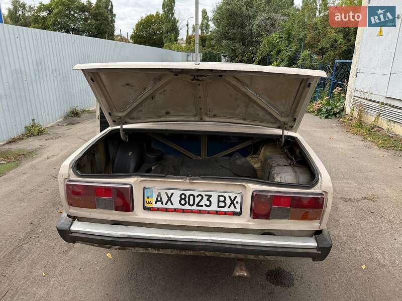 Седан ВАЗ / Lada 2105 1981 в Харкові фото 7 Седан ВАЗ / Lada 2105 1981 в Харкові