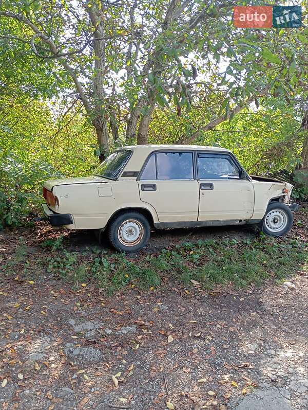 Седан ВАЗ / Lada 2105 1993 в Каменец-Подольском фото Седан ВАЗ / Lada 2105 1993 в Каменец-Подольском