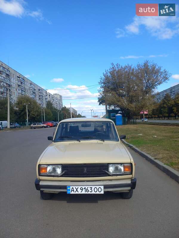 Седан ВАЗ / Lada 2105 1987 в Харькове