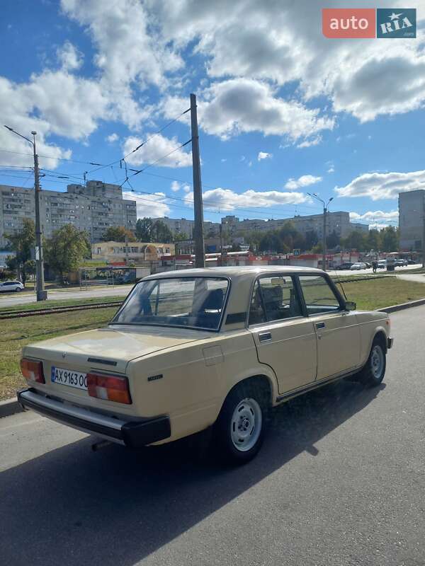 Седан ВАЗ / Lada 2105 1987 в Харькове