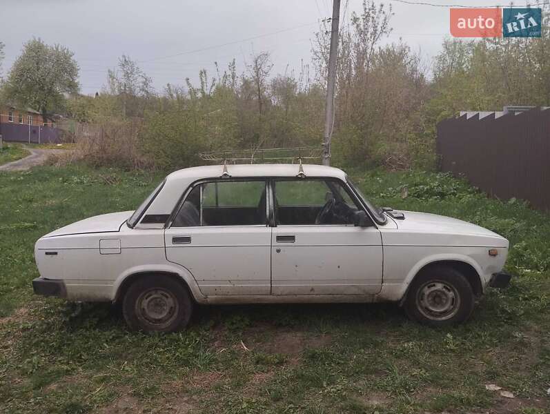 Седан ВАЗ / Lada 2105 1993 в Харькове