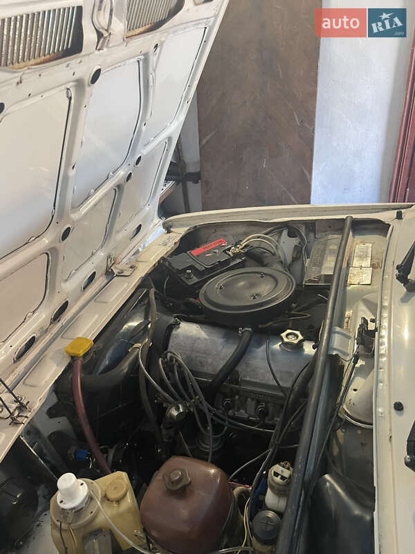 Седан ВАЗ / Lada 2105 1990 в Черкассах