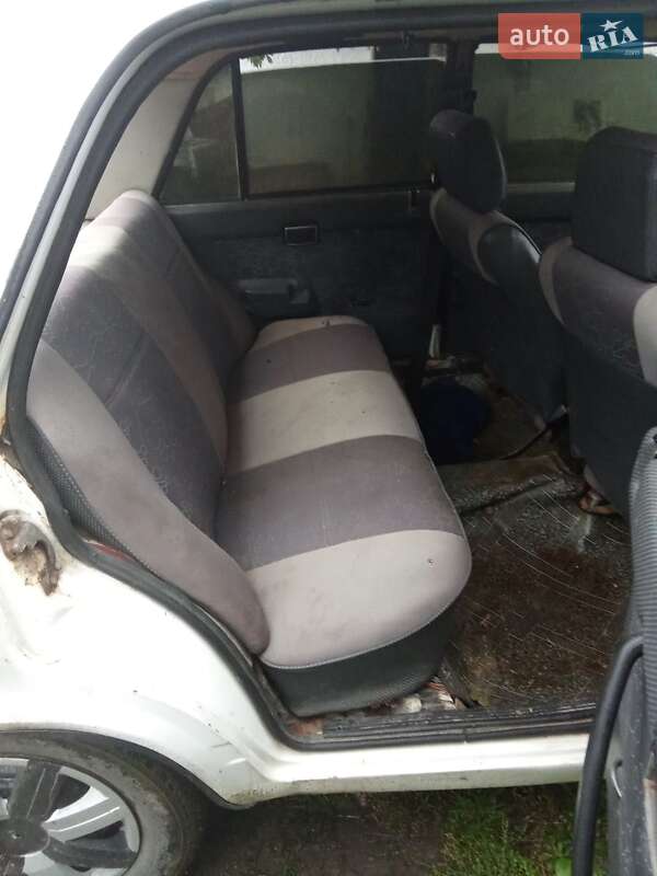 Седан ВАЗ / Lada 2105 1984 в Тульчине фото 4 Седан ВАЗ / Lada 2105 1984 в Тульчине