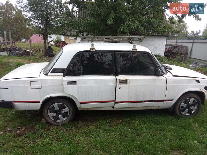 Седан ВАЗ / Lada 2105 1984 в Тульчине фото 17 Седан ВАЗ / Lada 2105 1984 в Тульчине