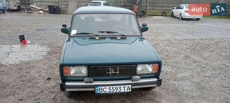 Седан ВАЗ / Lada 2105 2000 в Новом Роздоле