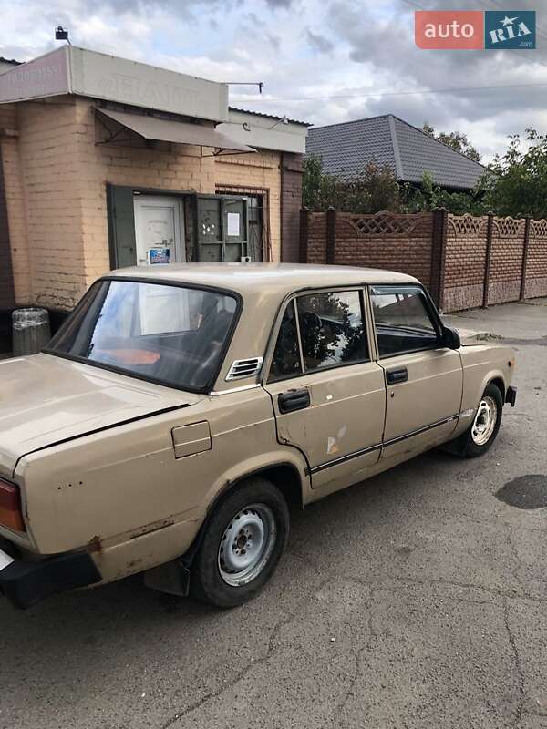 Седан ВАЗ / Lada 2105 1984 в Кривом Роге