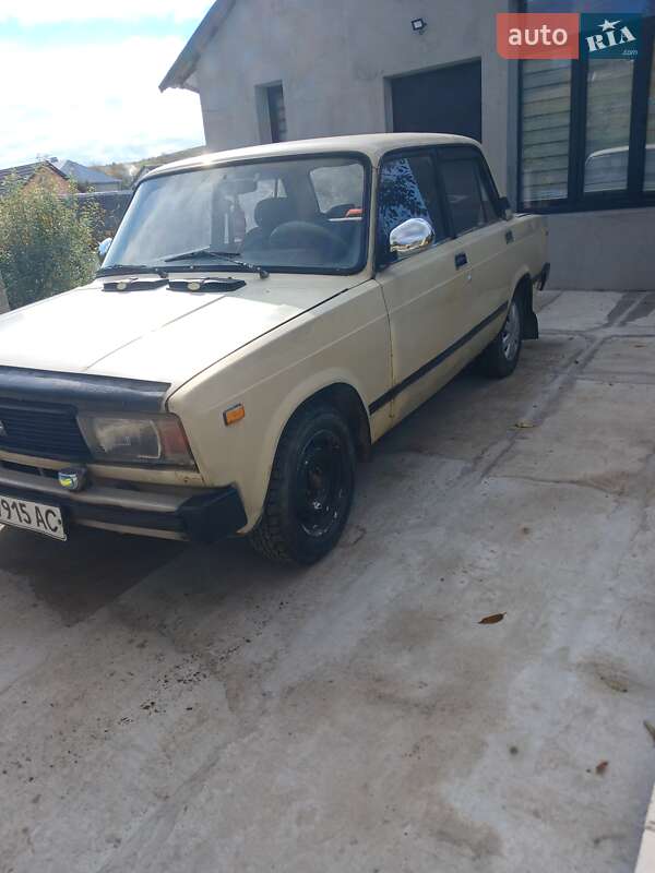 Седан ВАЗ / Lada 2105 1987 в Рівному фото 3 Седан ВАЗ / Lada 2105 1987 в Рівному