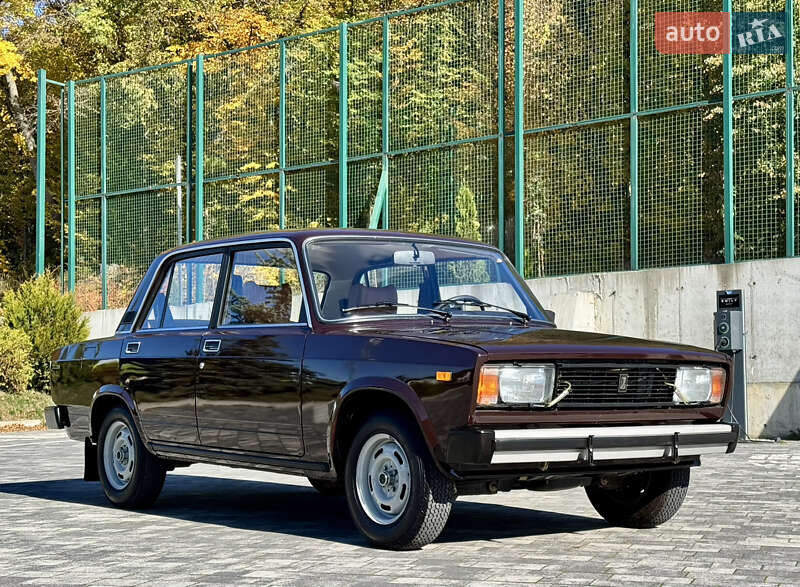 Седан ВАЗ / Lada 2105 1986 в Львове фото 151 Седан ВАЗ / Lada 2105 1986 в Львове