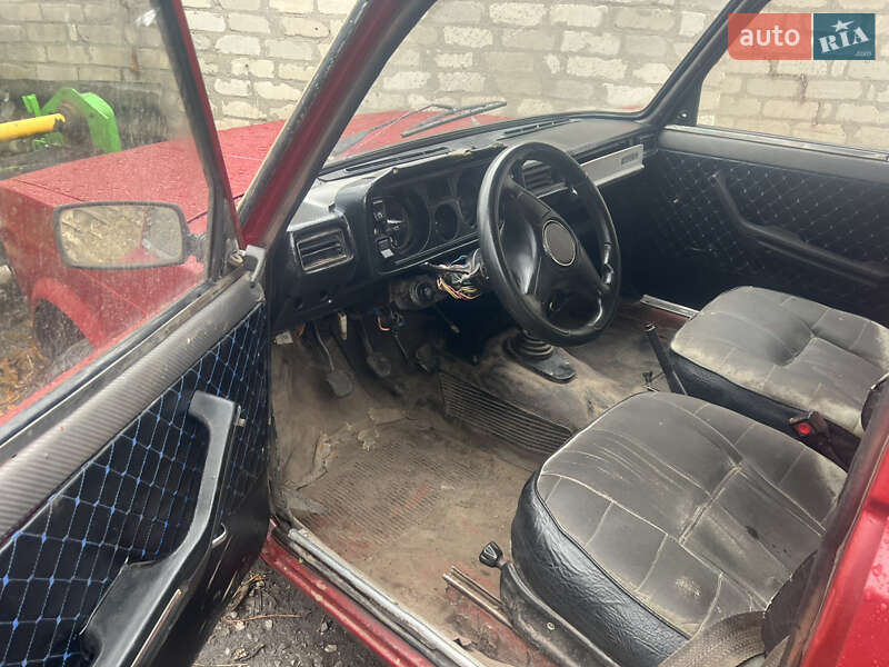 Седан ВАЗ / Lada 2105 1982 в Барвенкове фото 6 Седан ВАЗ / Lada 2105 1982 в Барвенкове