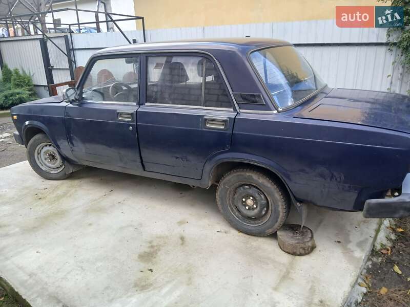Седан ВАЗ / Lada 2105 1986 в Умани фото 3 Седан ВАЗ / Lada 2105 1986 в Умани