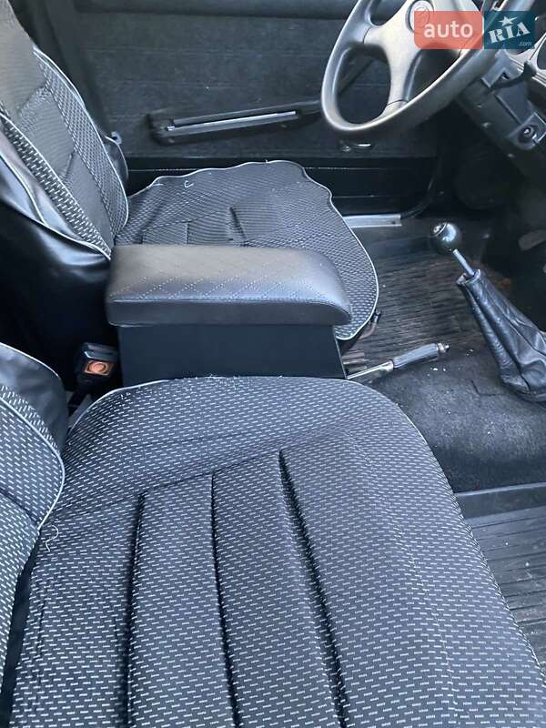 Седан ВАЗ / Lada 2105 1982 в Днепре фото 5 Седан ВАЗ / Lada 2105 1982 в Днепре