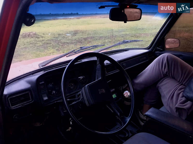 Седан ВАЗ / Lada 2105 1982 в Новомосковську