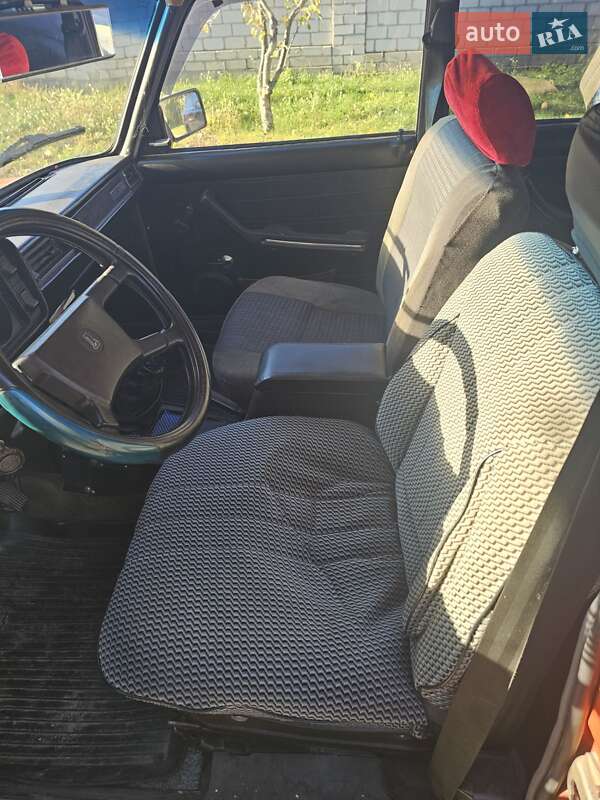 Седан ВАЗ / Lada 2105 1985 в Світловодську фото 2 Седан ВАЗ / Lada 2105 1985 в Світловодську