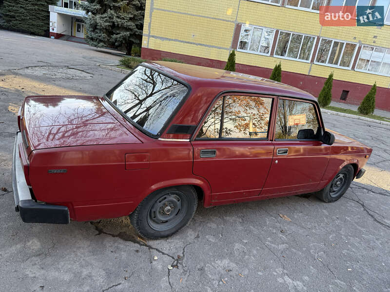 Седан ВАЗ / Lada 2105 1990 в Днепре фото 5 Седан ВАЗ / Lada 2105 1990 в Днепре