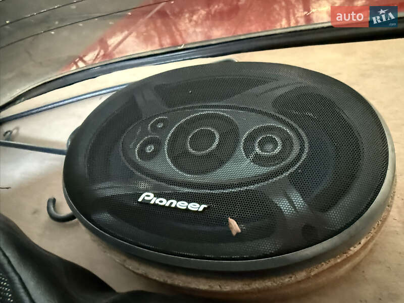 Седан ВАЗ / Lada 2105 1990 в Днепре фото 12 Седан ВАЗ / Lada 2105 1990 в Днепре