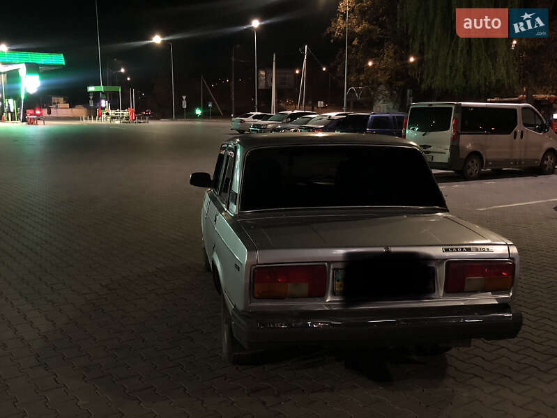 Седан ВАЗ / Lada 2105 1986 в Луцке фото 2 Седан ВАЗ / Lada 2105 1986 в Луцке