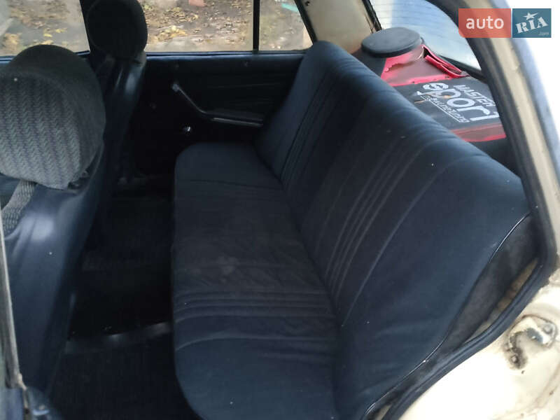 Седан ВАЗ / Lada 2105 1992 в Новоселиці