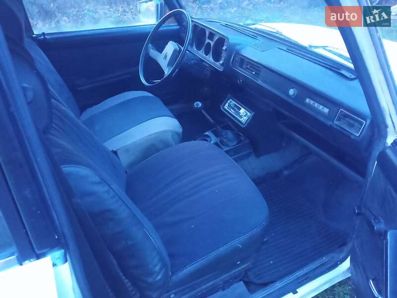 Седан ВАЗ / Lada 2105 1993 в Чернівцях фото 7 Седан ВАЗ / Lada 2105 1993 в Чернівцях