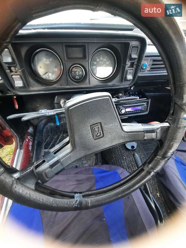 Седан ВАЗ / Lada 2105 1993 в Горохове