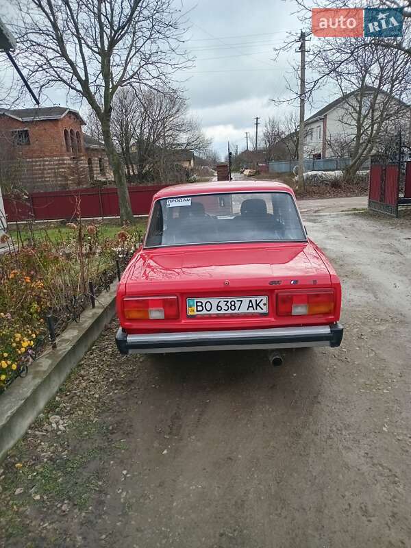 Седан ВАЗ / Lada 2105 1990 в Борщеві