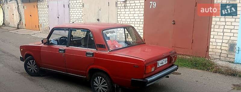 Седан ВАЗ / Lada 2105 1990 в Миколаєві