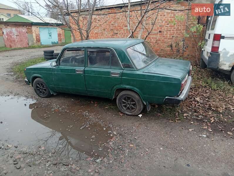 Седан ВАЗ / Lada 2105 1983 в Нежине фото Седан ВАЗ / Lada 2105 1983 в Нежине