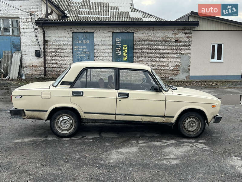 Седан ВАЗ / Lada 2105 1984 в Козельщине