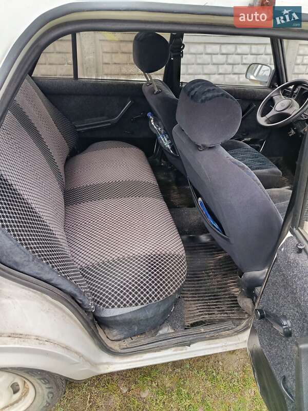 Седан ВАЗ / Lada 2105 1994 в Славуте