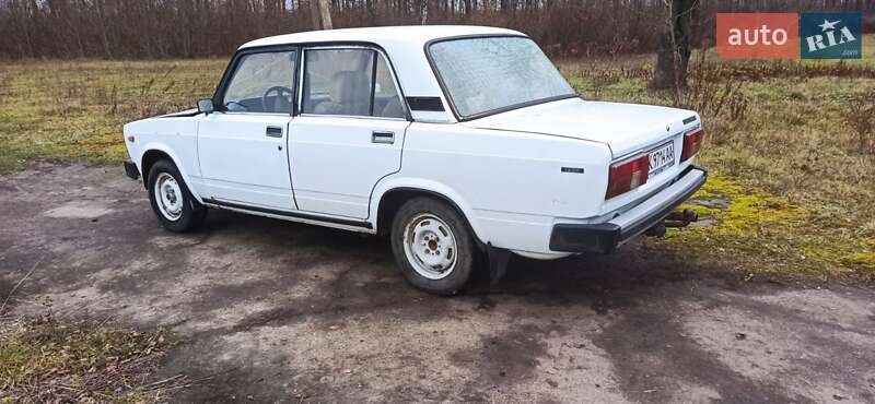 Седан ВАЗ / Lada 2105 1999 в Здолбунове