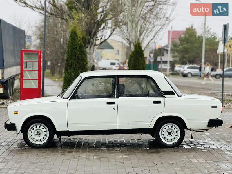 Седан ВАЗ / Lada 2105 1993 в Новомосковске