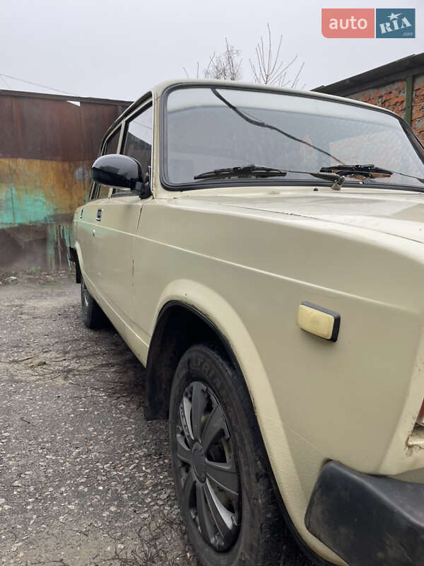 Седан ВАЗ / Lada 2105 1983 в Харкові