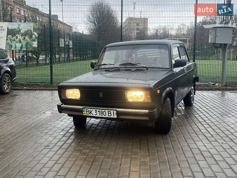 ВАЗ / Lada 2105 1986 ВАЗ / Lada 2105 1986