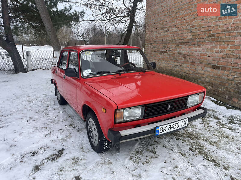 Седан ВАЗ / Lada 2105 1989 в Ровно фото 2 Седан ВАЗ / Lada 2105 1989 в Ровно