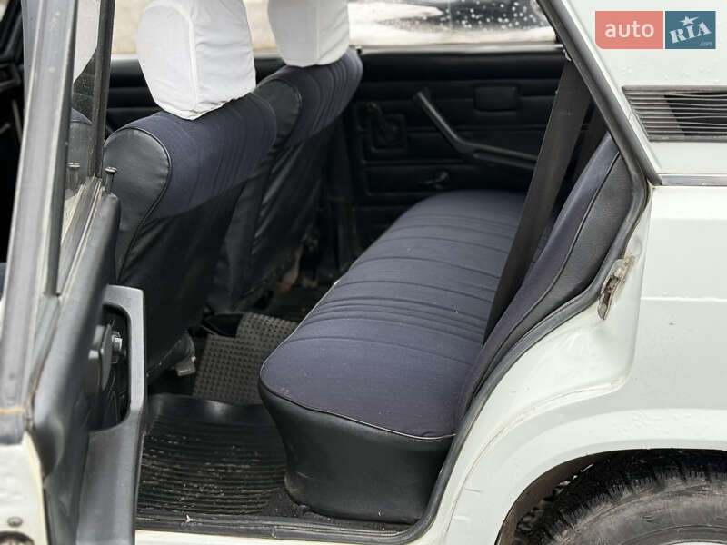 Седан ВАЗ / Lada 2105 1996 в Чернівцях фото 17 Седан ВАЗ / Lada 2105 1996 в Чернівцях