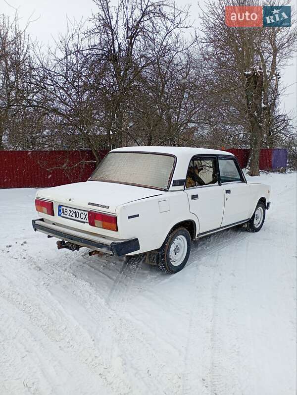 Седан ВАЗ / Lada 2105 1983 в Калиновке