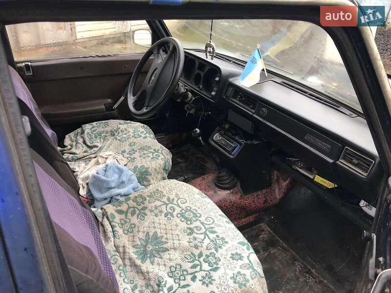 Седан ВАЗ / Lada 2105 1987 в Луцке