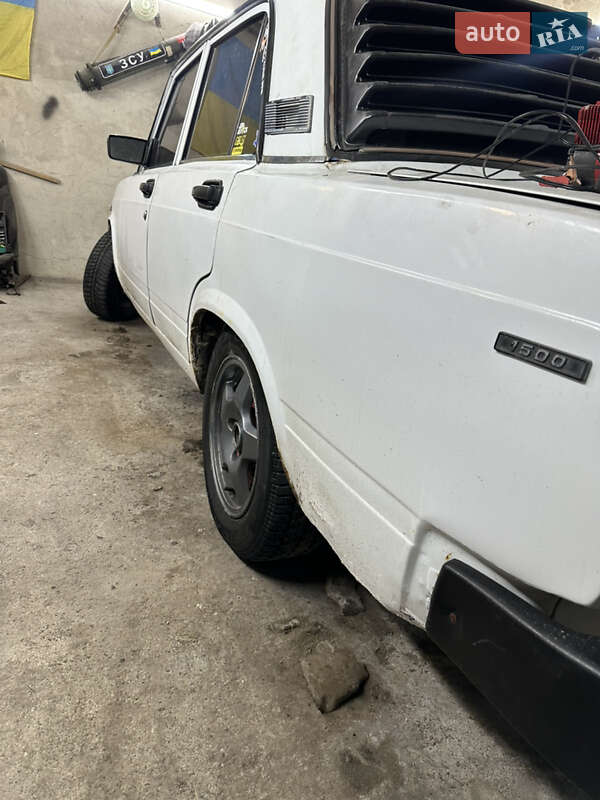 Седан ВАЗ / Lada 2105 1993 в Тернополе