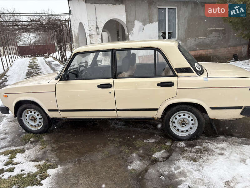 Седан ВАЗ / Lada 2105 1986 в Брусилове