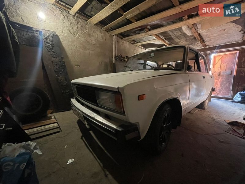 Седан ВАЗ / Lada 2105 1979 в Первомайске