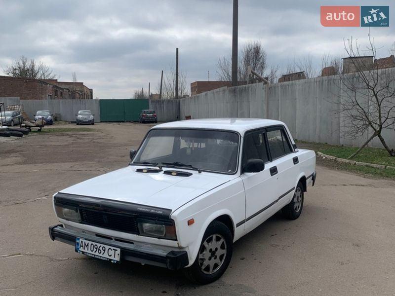 Седан ВАЗ / Lada 2105 1982 в Житомире фото 14 Седан ВАЗ / Lada 2105 1982 в Житомире