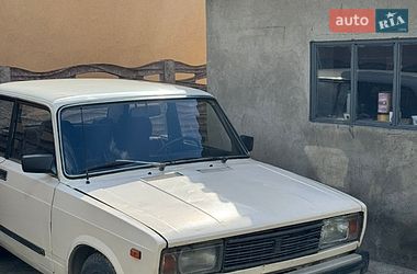 Седан ВАЗ / Lada 2105 1993 в Черновцах