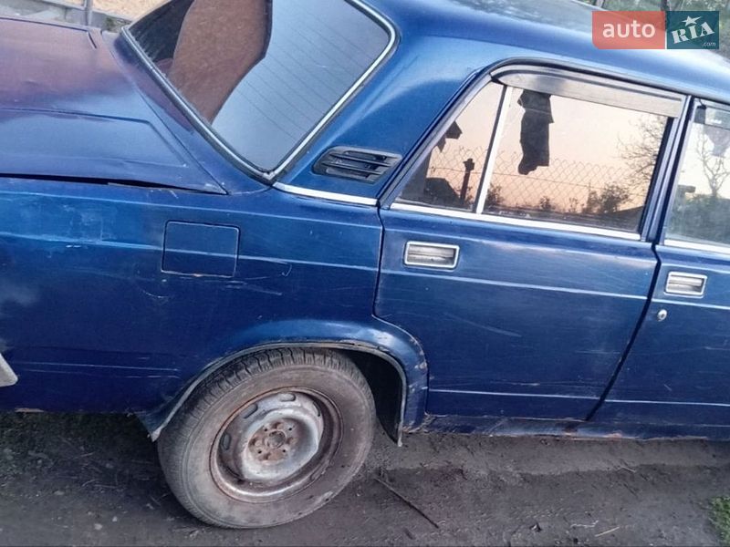 Седан ВАЗ / Lada 2105 1988 в Іллінцях