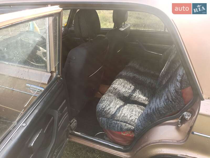Седан ВАЗ / Lada 2106 1990 в Брусилове
