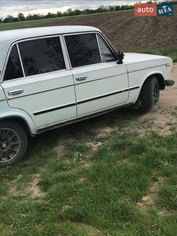 Седан ВАЗ / Lada 2106 1990 в Черновцах