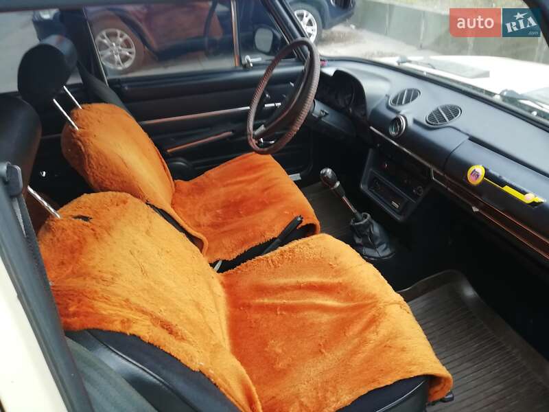 Седан ВАЗ / Lada 2106 1985 в Киеве